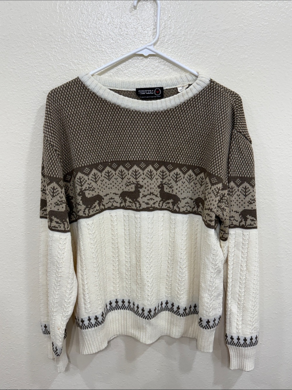 VTG Sheplers Western Store Sweater Crewneck Size L Cream Brown Moose Deer Nordic